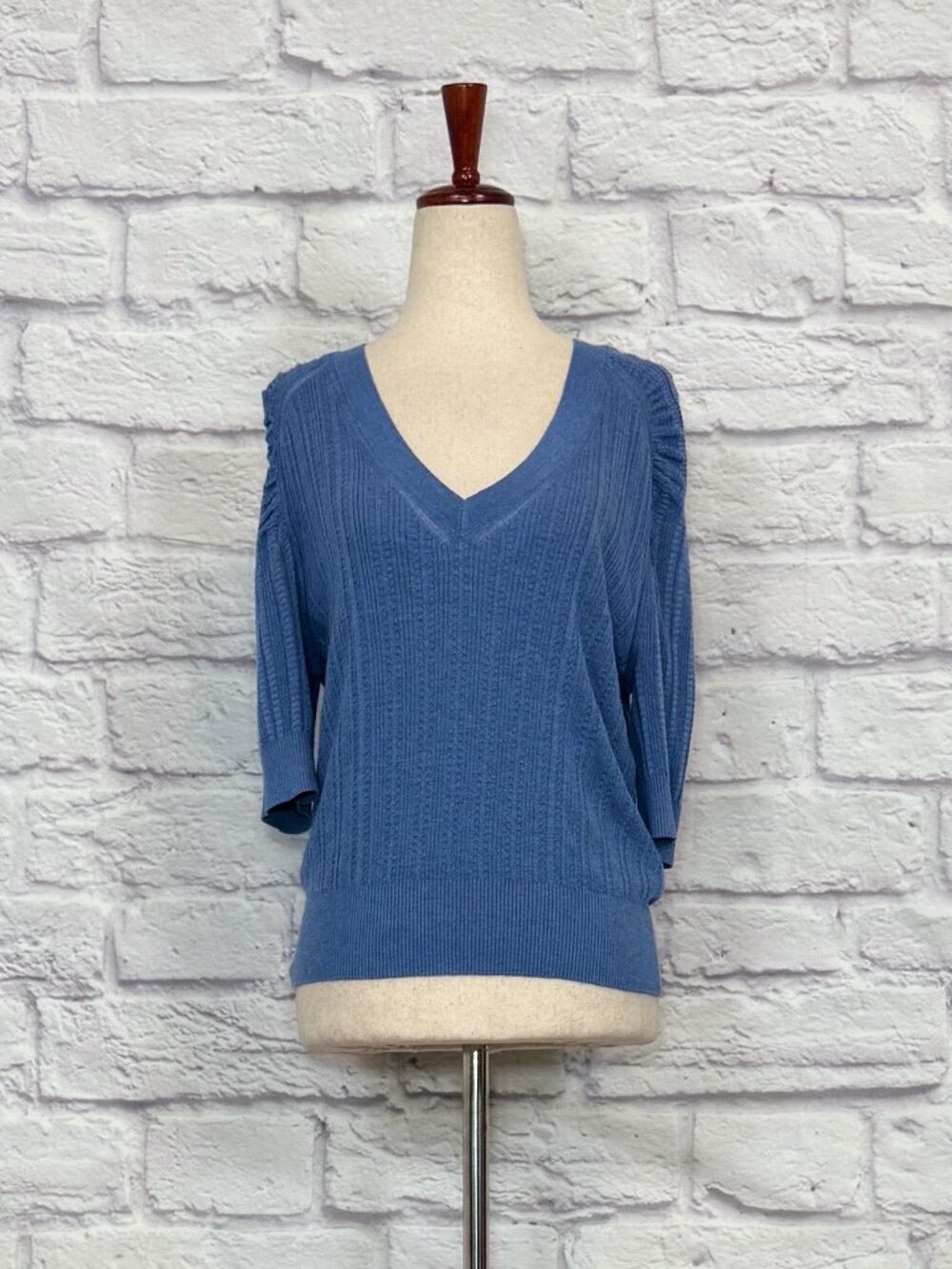 White House Black Market Blue Cashmere Blend Knit Ribbed Top
